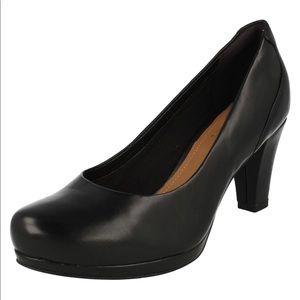 Clark’s artisan chorus chic pump